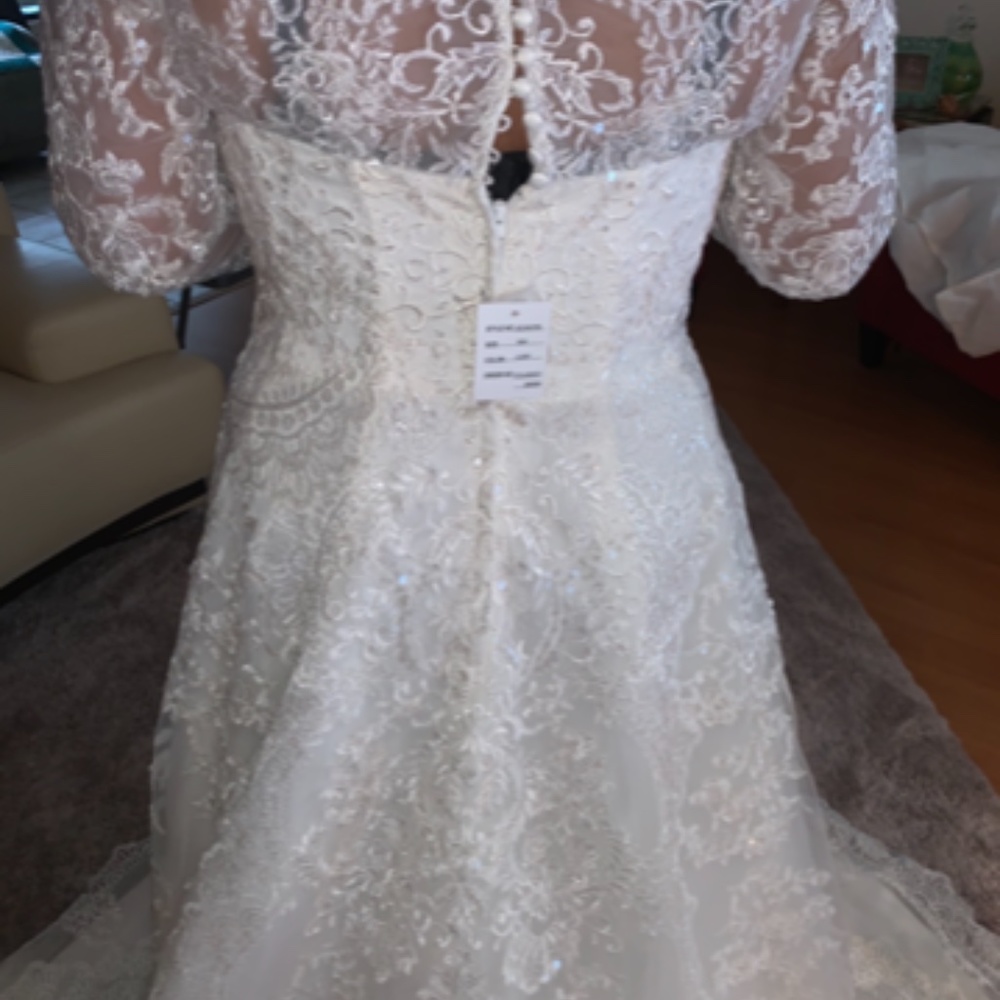 WEDDING DRESS